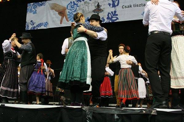 minden magyarok 2016