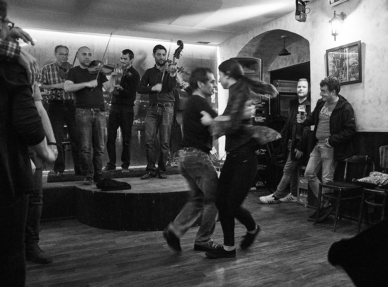 mezoseg band tanchaz