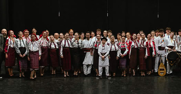 Copy of Black and White Simple Blank Notes Document (4500 x 3000 px) - 1